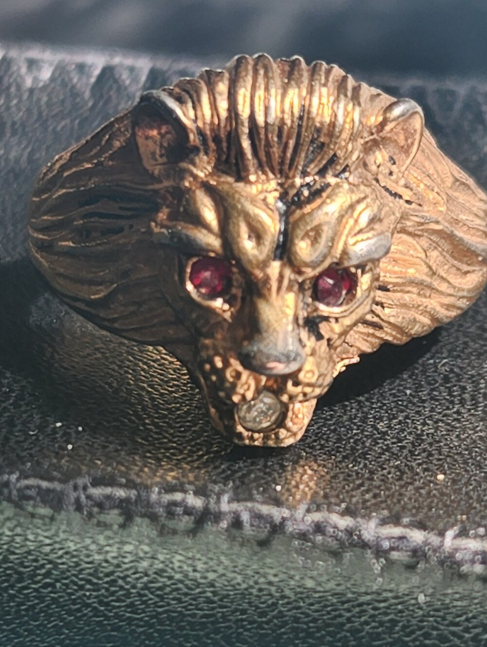 Vintage Uncas 18K HGE Lion Head Ring Ruby CZ Accents Size